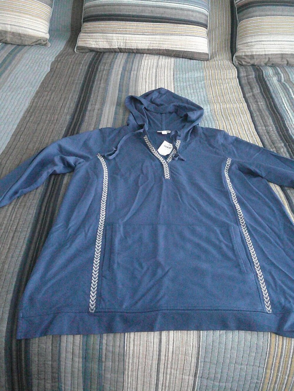 J. Jill Fit Medium blue Hoodie with pockets embroidered accents Size L NWT
